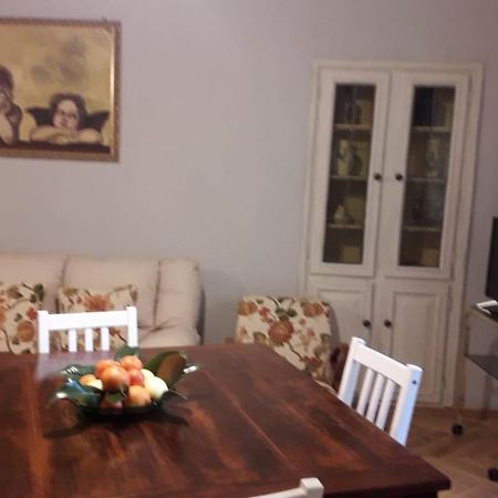Serenella Apartment Лукка Экстерьер фото